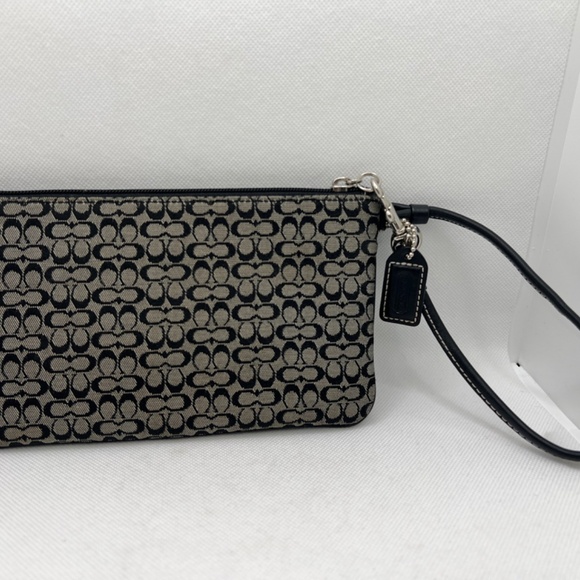 Coach Soho Black Mini Signature Clutch Wristlet Skinny Front Buckle - Picture 5 of 16